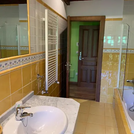 Otel El Quintanal 2*