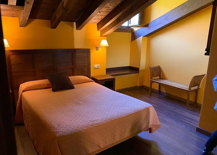 El Quintanal فندق